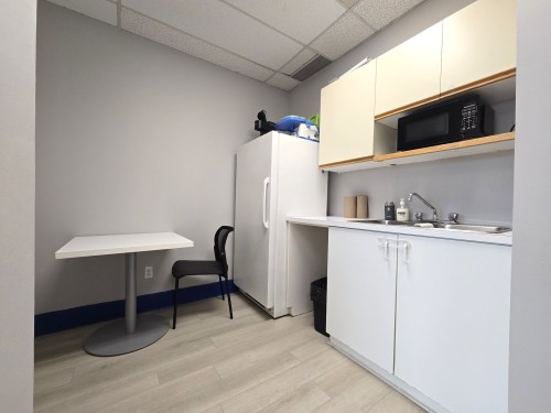 Dinette - 205-4650 Boul. Des Laurentides, Laval (Vimont), QC - Indoor