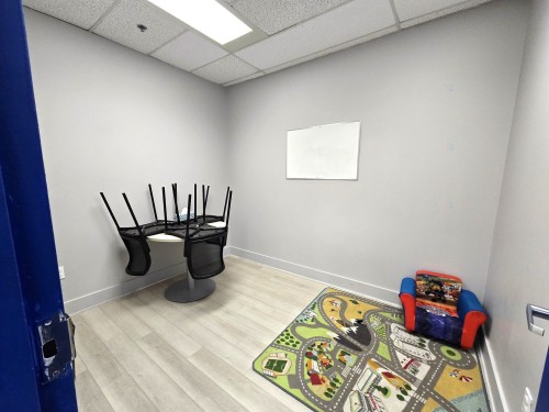 Office - 205-4650 Boul. Des Laurentides, Laval (Vimont), QC - Indoor Photo Showing Other Room
