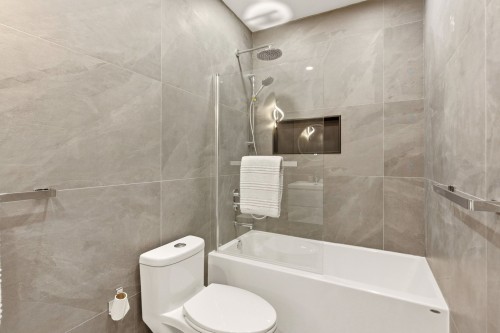 Salle de bains - 35 Rue Dufferin, Hampstead, QC - Indoor Photo Showing Bathroom