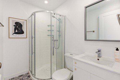Salle de bains - 35 Rue Dufferin, Hampstead, QC - Indoor Photo Showing Bathroom