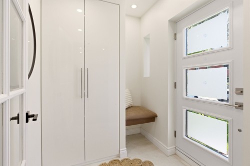 Hall d'entrée/Vestibule - 35 Rue Dufferin, Hampstead, QC - Indoor Photo Showing Other Room