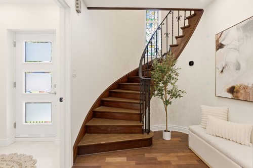 Escalier - 35 Rue Dufferin, Hampstead, QC - Indoor Photo Showing Other Room