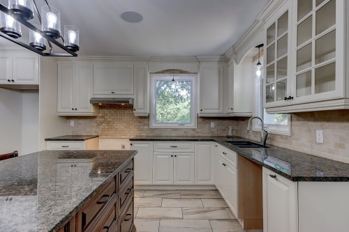 Cuisine - 92  - 94 Crois. Desautels, Saint-Charles-Sur-Richelieu, QC - Indoor Photo Showing Kitchen