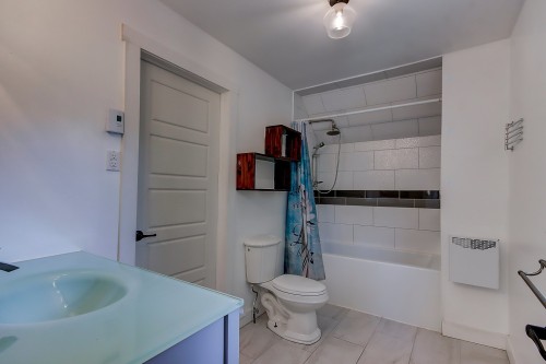 Salle de bains - 92  - 94 Crois. Desautels, Saint-Charles-Sur-Richelieu, QC - Indoor Photo Showing Bathroom