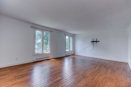 Salon - 92  - 94 Crois. Desautels, Saint-Charles-Sur-Richelieu, QC - Indoor Photo Showing Other Room