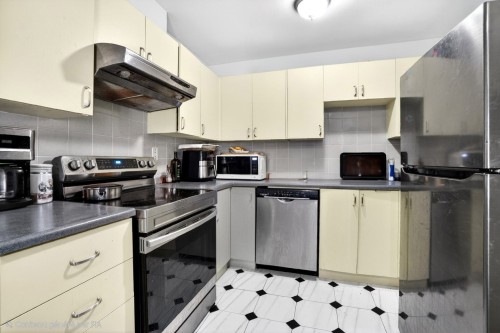 Cuisine - 321-56 Boul. Bellerose E., Laval (Vimont), QC - Indoor Photo Showing Kitchen