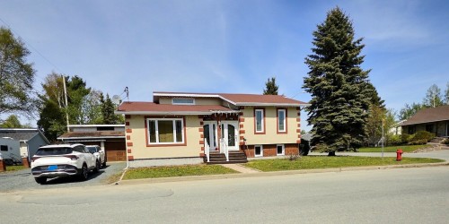 2186 Rue Montrose  Rouyn-Noranda, QC J9X 6L7