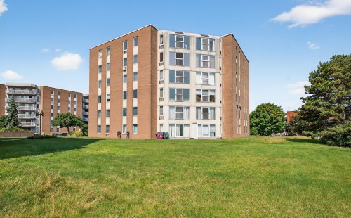 Façade - 607-2300 Rue Ward, Montréal (Saint-Laurent), QC - Outdoor With Facade