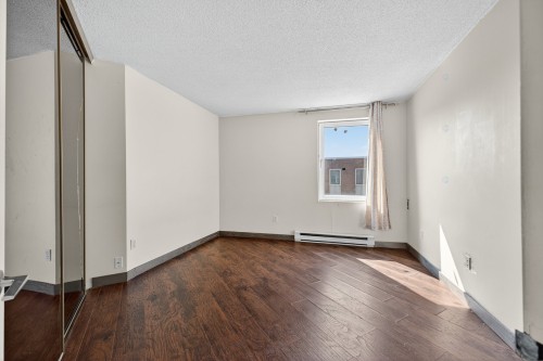 Chambre à coucher - 607-2300 Rue Ward, Montréal (Saint-Laurent), QC - Indoor Photo Showing Other Room