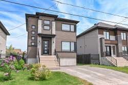 634 Rue Beauregard Saint-Lin/Laurentides, QC J5M 0J6