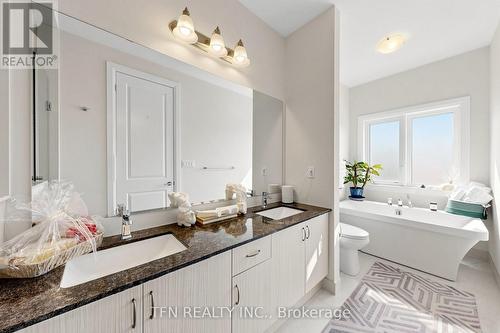 30 Hesperus Road, Vaughan, ON - Indoor Photo Showing Bathroom
