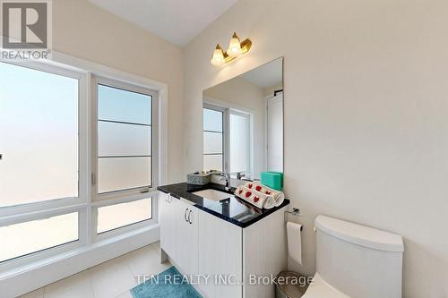 30 Hesperus Road, Vaughan, ON - Indoor Photo Showing Bathroom