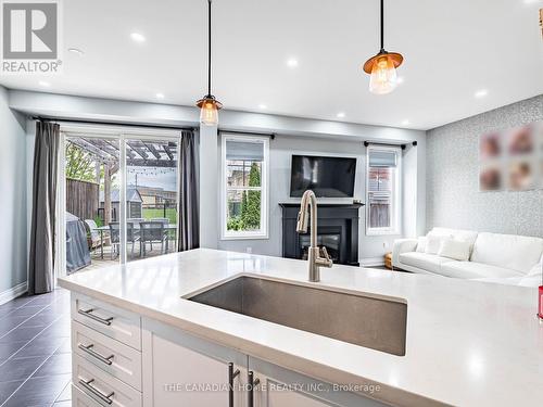 3 Arkwright Drive, Brampton, ON - Indoor Photo Showing Kitchen