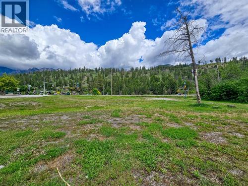 7567 & 7575 Main Street W, Radium Hot Springs, BC 