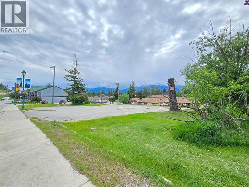 7567 & 7575 Main Street W, Radium Hot Springs, BC 