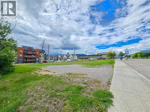 7567 & 7575 Main Street W, Radium Hot Springs, BC 