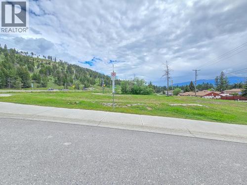 7567 & 7575 Main Street W, Radium Hot Springs, BC 