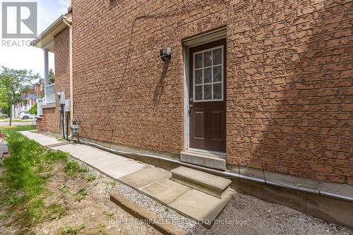 SEPARATE ENTRANCE - 22 Domenico Crescent, Brampton, ON 