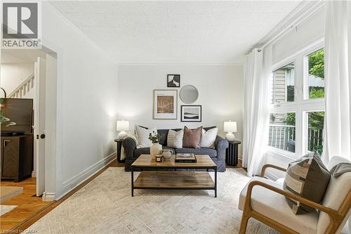 236 Cope Street, Hamilton, ON - Indoor Photo Showing Living Room