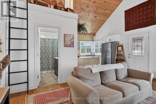 2 Elder Street, Kawartha Lakes (Fenelon), ON 
