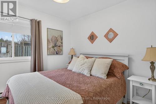 2 Elder Street, Kawartha Lakes (Fenelon), ON 