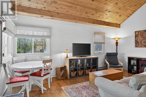 2 Elder Street, Kawartha Lakes (Fenelon), ON 