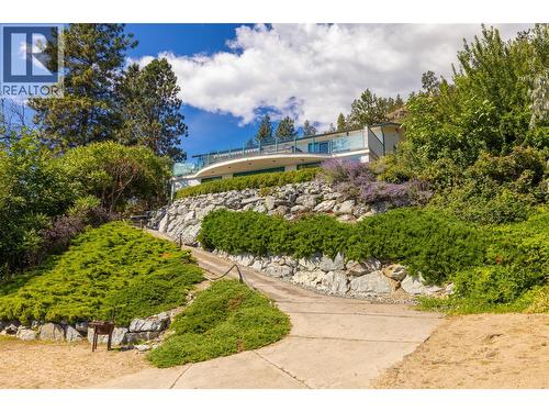2387 Campbell Road, West Kelowna, BC - Outdoor
