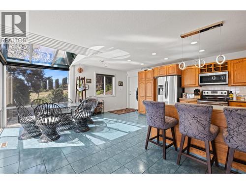 2387 Campbell Road, West Kelowna, BC - Indoor