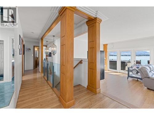 2387 Campbell Road, West Kelowna, BC - Indoor