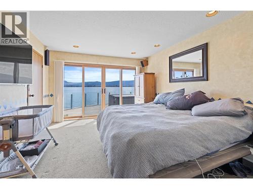 2387 Campbell Road, West Kelowna, BC - Indoor Photo Showing Bedroom