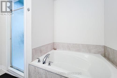 Extender soaker tub - 9 Callon Drive, Hamilton (Meadowlands), ON 