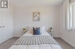 Another spacious bedroom with closet - 