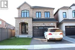 35 MERRIMAC DRIVE Brampton, ON L6Y 6K4