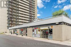 PH6 - 158C MCARTHUR AVENUE Ottawa, ON K1L 8E7