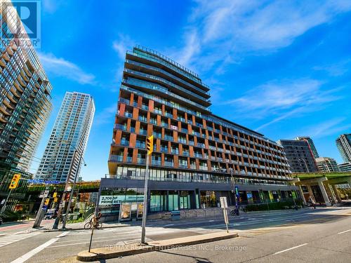 722 - 169 FORT YORK BOULEVARD W  Toronto, ON M5V 0C8