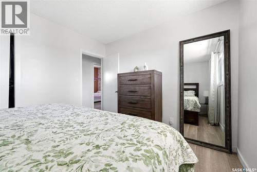 28 Cameron Crescent, Regina, SK 