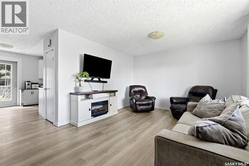 28 Cameron Crescent, Regina, SK 