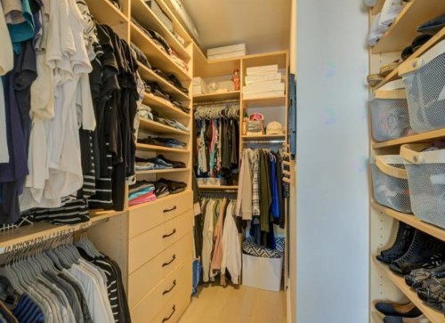Penderie (Walk-in) - 519-64 Ch. St-François-Xavier, Candiac, QC - Indoor With Storage