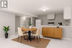 3 - 203 NELSON STREET Oakville, ON L6L 3J4
