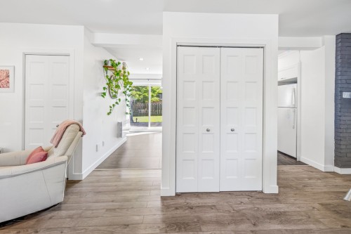 Hall d'entrée/Vestibule - 347 Av. St-Jacques, Donnacona, QC - Indoor Photo Showing Other Room