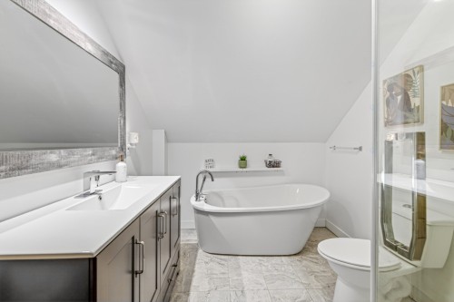 Salle de bains - 347 Av. St-Jacques, Donnacona, QC - Indoor Photo Showing Bathroom