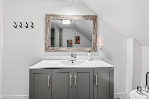 Salle de bains - 347 Av. St-Jacques, Donnacona, QC - Indoor Photo Showing Bathroom
