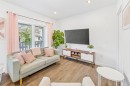 Salon - 347 Av. St-Jacques, Donnacona, QC  - Indoor Photo Showing Living Room 