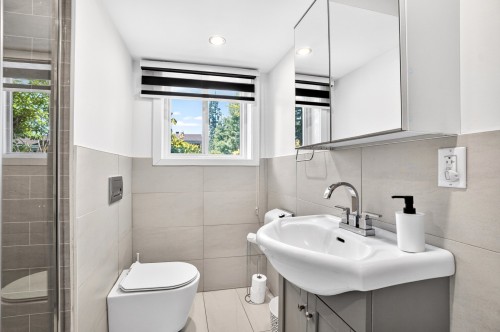 Salle de bains - 2625 Rue Cantin, Mascouche, QC - Indoor Photo Showing Bathroom