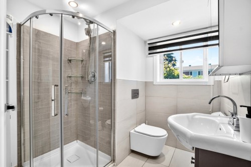 Salle de bains - 2625 Rue Cantin, Mascouche, QC - Indoor Photo Showing Bathroom