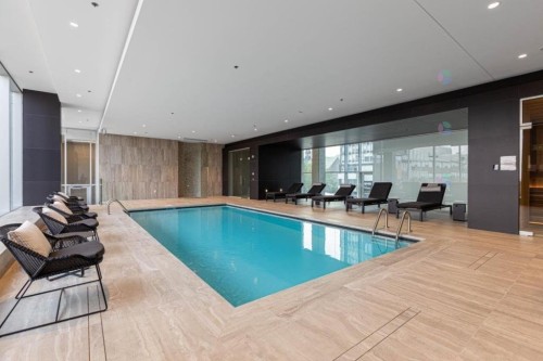 Piscine - 412-1500 Boul. René-Lévesque O., Montréal (Ville-Marie), QC - Indoor Photo Showing Other Room With In Ground Pool