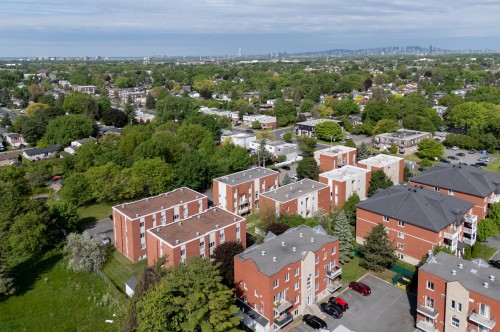 Photo aérienne - E-5377 Boul. Milan, Brossard, QC - Outdoor With View