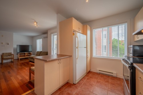 Cuisine - E-5377 Boul. Milan, Brossard, QC - Indoor Photo Showing Kitchen