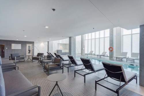 Pool - 704-1025 Rue De La Commune E., Montréal (Ville-Marie), QC - Indoor Photo Showing Other Room
