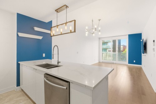 Autre - 316-4959 Rue Jean-Talon O., Montréal (Côte-Des-Neiges/Notre-Dame-De-Grâce), QC - Indoor Photo Showing Kitchen With Double Sink With Upgraded Kitchen
